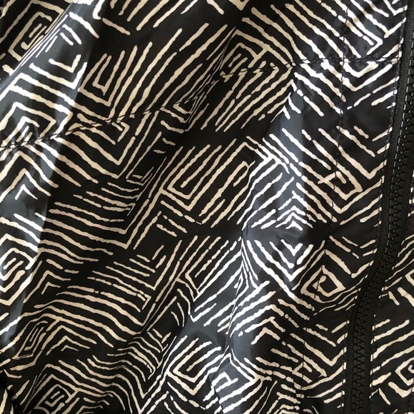 Volcom rain jacket - Picture 3 of 3